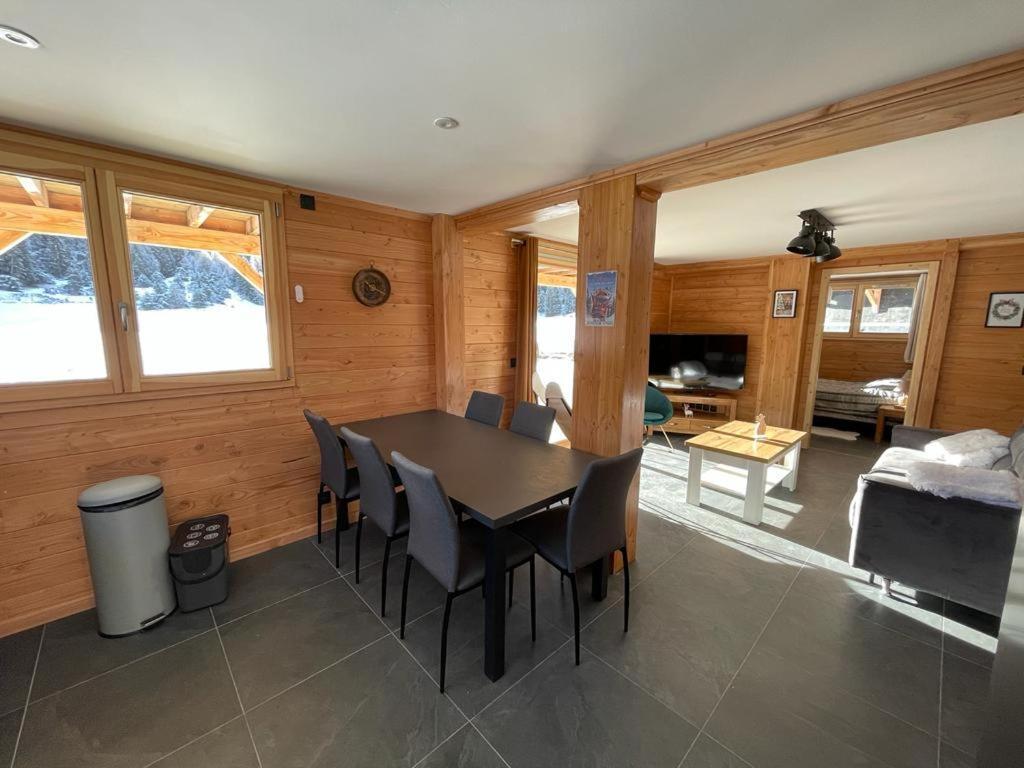 Appartement Lumineux Neuf Dans Bas De Chalet Le Douglas La Joue du Loup Exterior photo